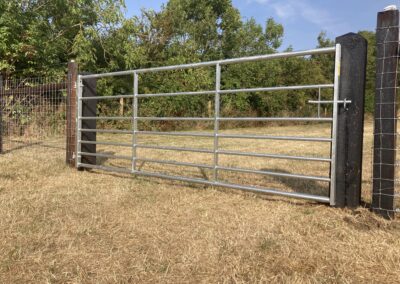 Gate